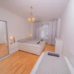 2 Bob's - 2 Bedrooms With King Size Beds Apartamento *