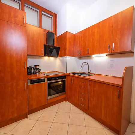 2 Bob's - 2 Bedrooms With King Size Beds Prague